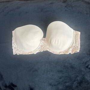Elegant Cream Lace Strapless Bra